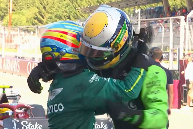 Abrazo de Alonso y Bortoleto.