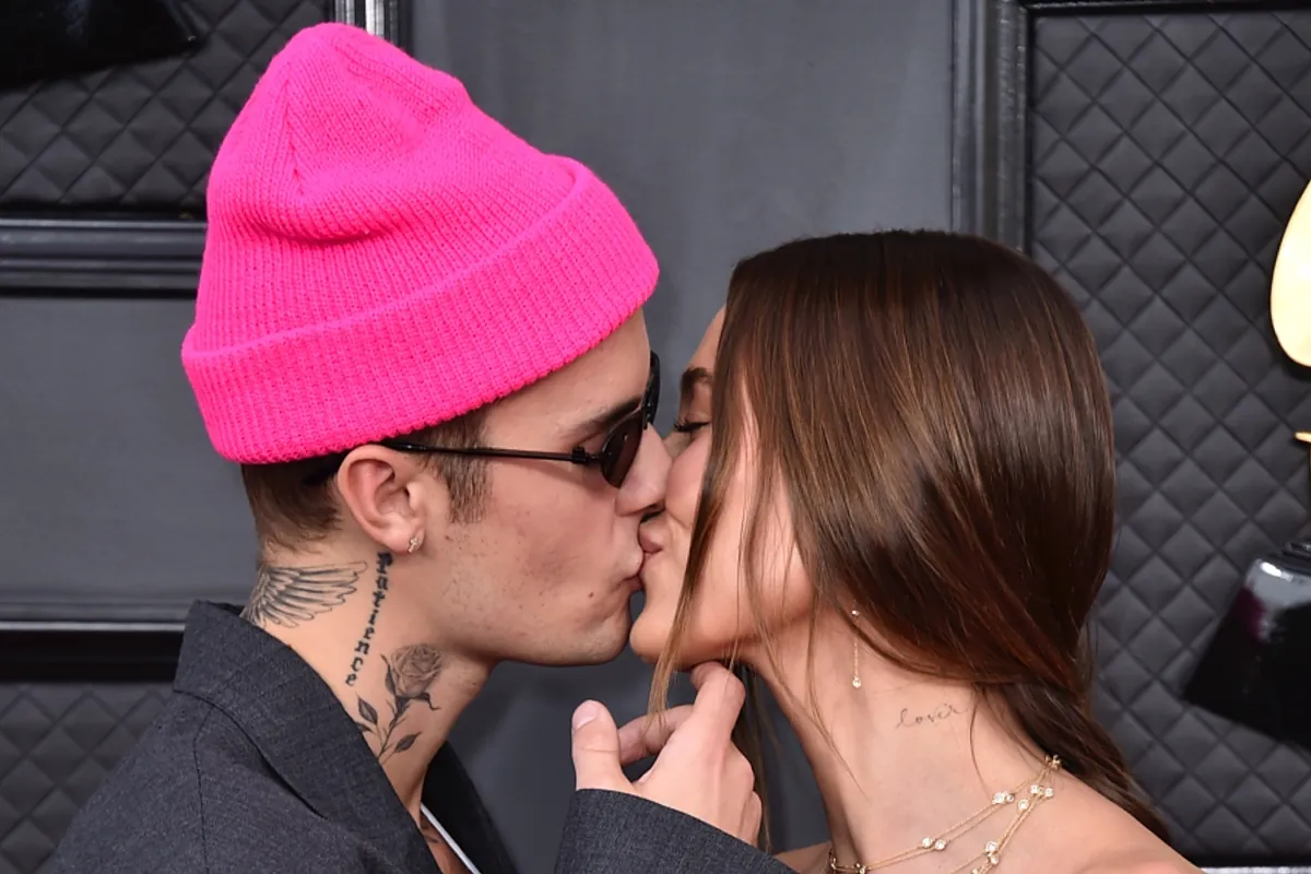 Justin Bieber and Hailey Bieber announce they are having their first baby  and Selena Gómez reacts to it | Marca, image size:1200x800