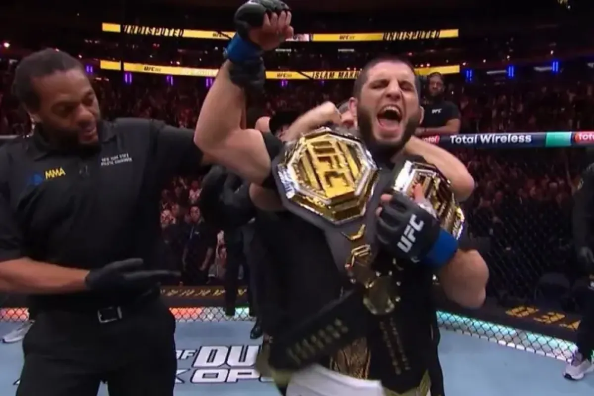 Islam Makhachev becomes double UFC champion... and Topuria's message: "You're the most boring..."