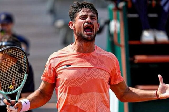 Navone celebra el triunfo.