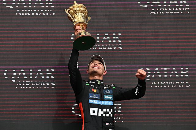 Lando Norris celebrando su victoria en el Gran Premio de Gran Breta�a.