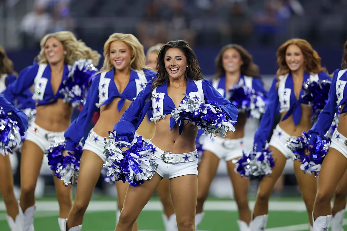 Dallas Cowboys Cheerleaders light up social media with stunning Valentine's Day post