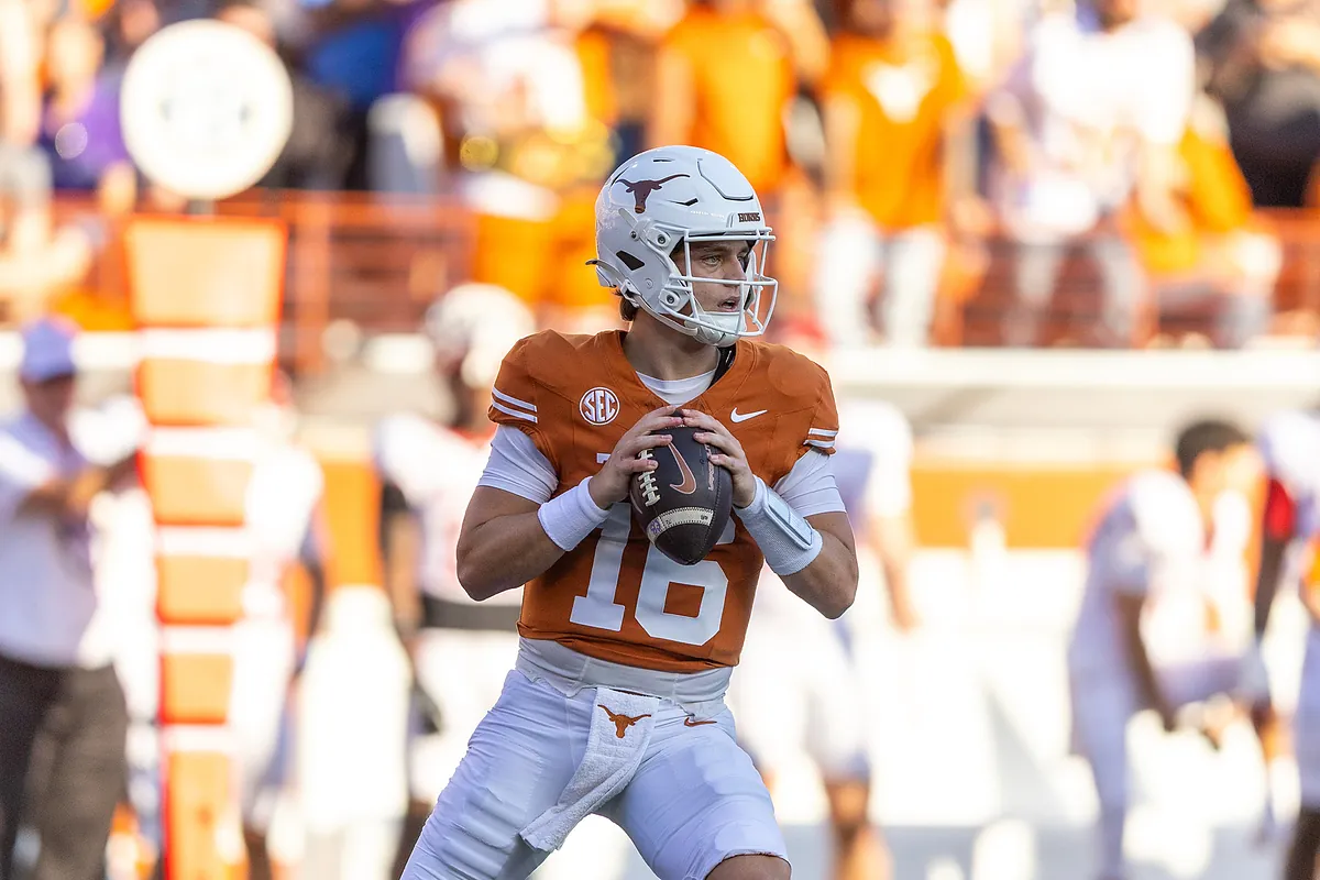Steve Sarkisian delivers a clear message to Arch Manning in Texas final game as the Longhorns prepare for a season with no playoffs