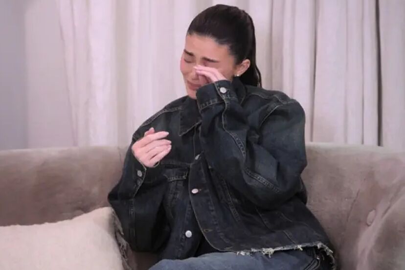 Kylie Jenner breaks down in tears recalling 'nasty comments' cosmetic work:  She's f*cked up her face | Marca