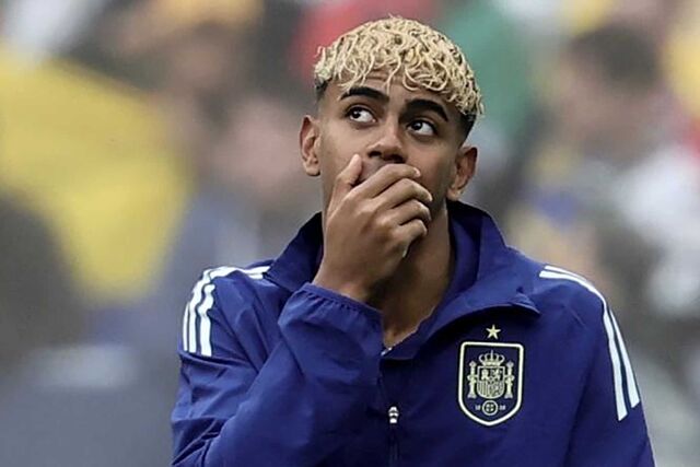 Lamine Yamal, en el c�sped del Allianz Arena.