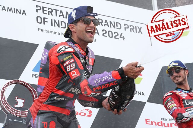 Jorge Mart�n, en el podio con Bagnaia.