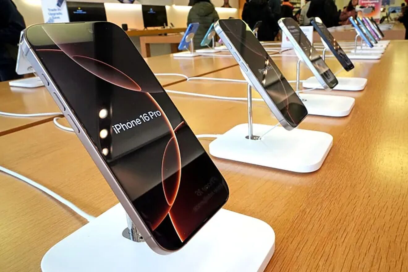 iPhone users warned of attack risks after newly discovered flaw