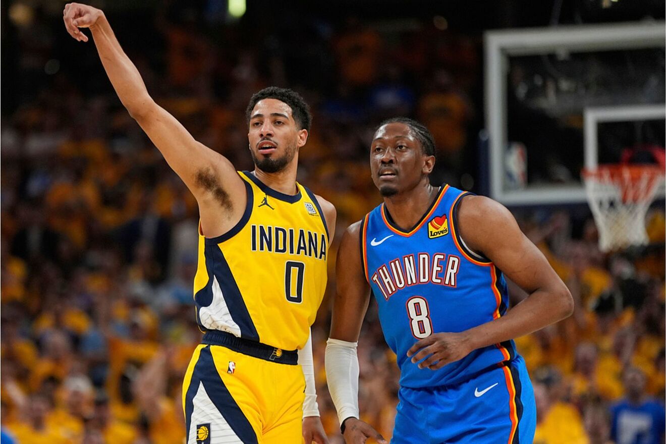 Tyrese Haliburton and Jalen Williams during the first half of Game 6...