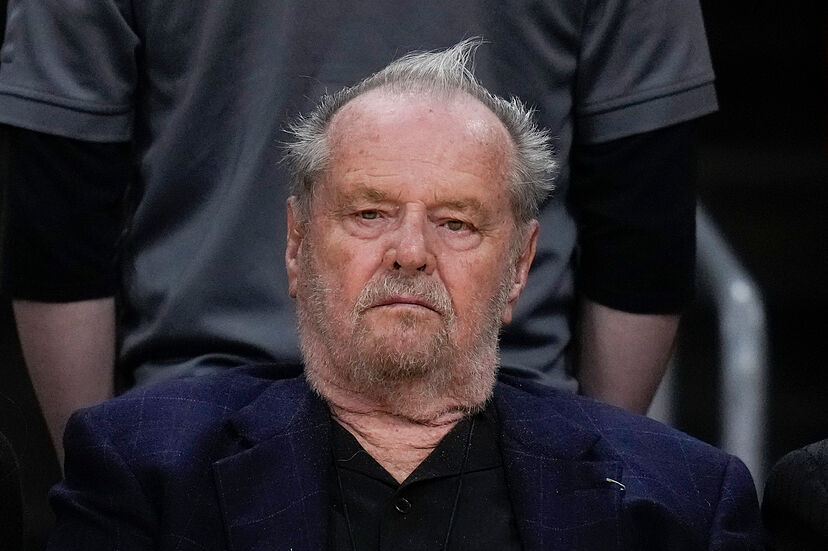 Jack Nicholson was spotted using a cane for support in a rare public  appearance at 87 years old | Marca