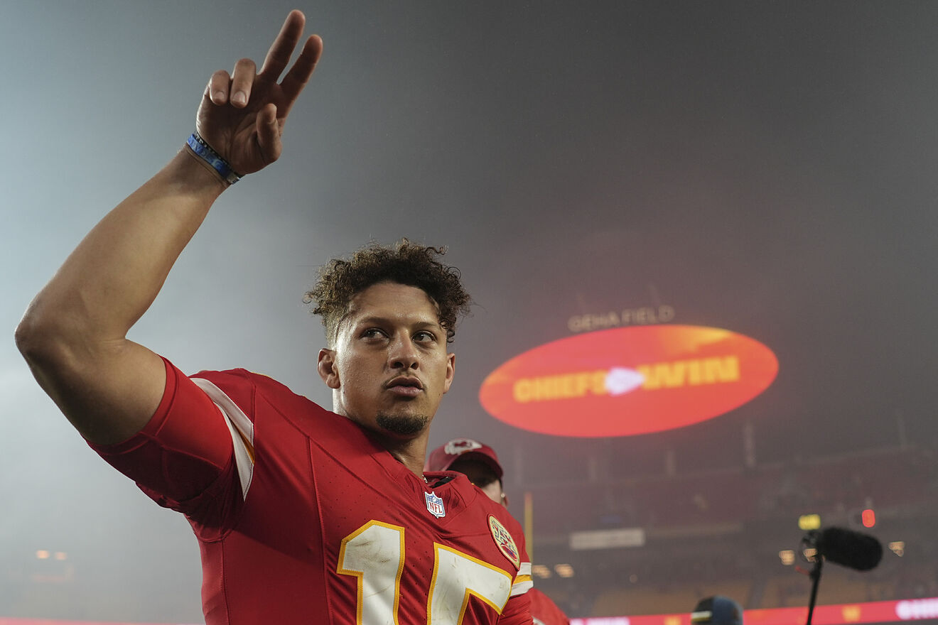 Patrick Mahomes sets Travis Kelce aside for another winning partnership with another Chiefs teammate