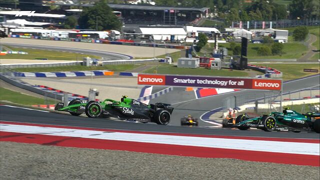Brotoleto por delante de Alonso, que luego le devolvi� el adelantamiento.