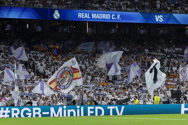 La grada fans del Santiago Bernab�u.