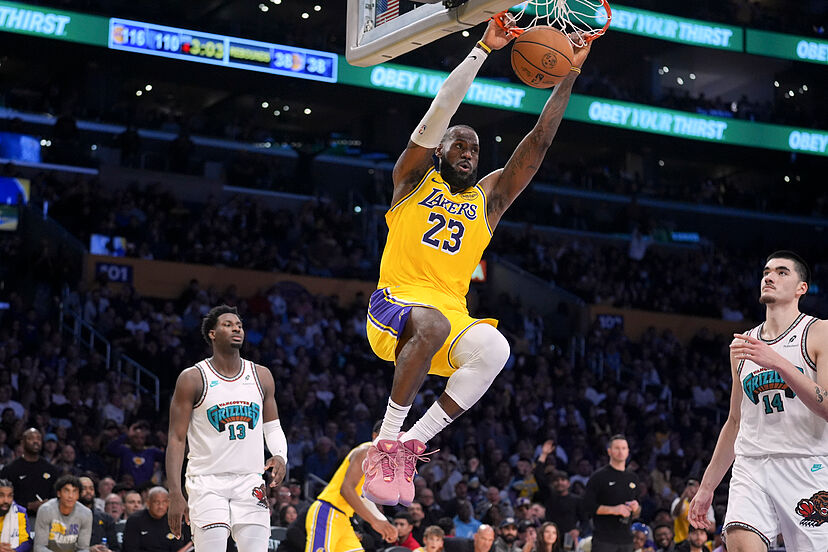 LeBron James left out of NBA 2K26's top shooting rankings