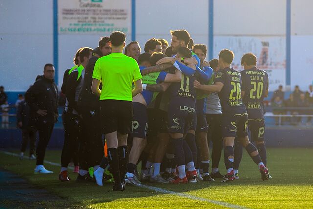 Imagen del encuentro entre el �guilas y el UCAM Murcia.