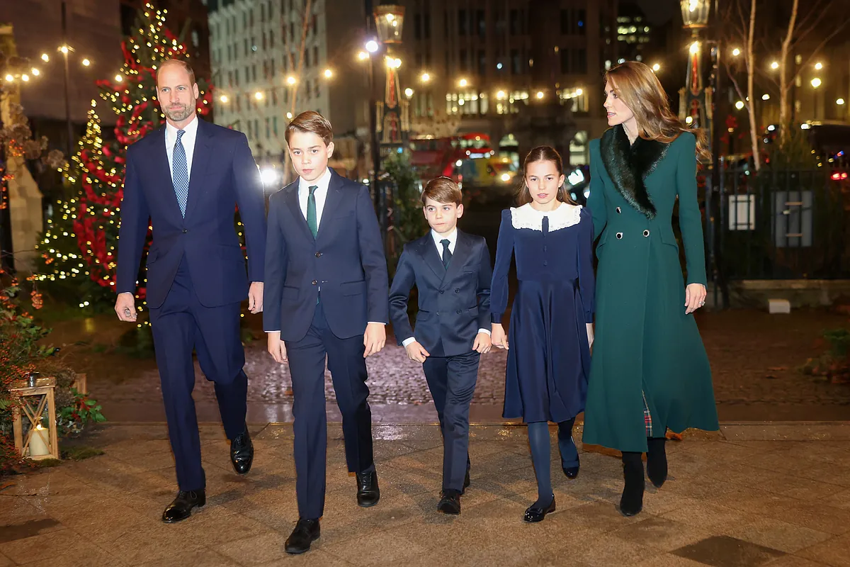 British royals make an appearance at Kate Middleton's Christmas Service