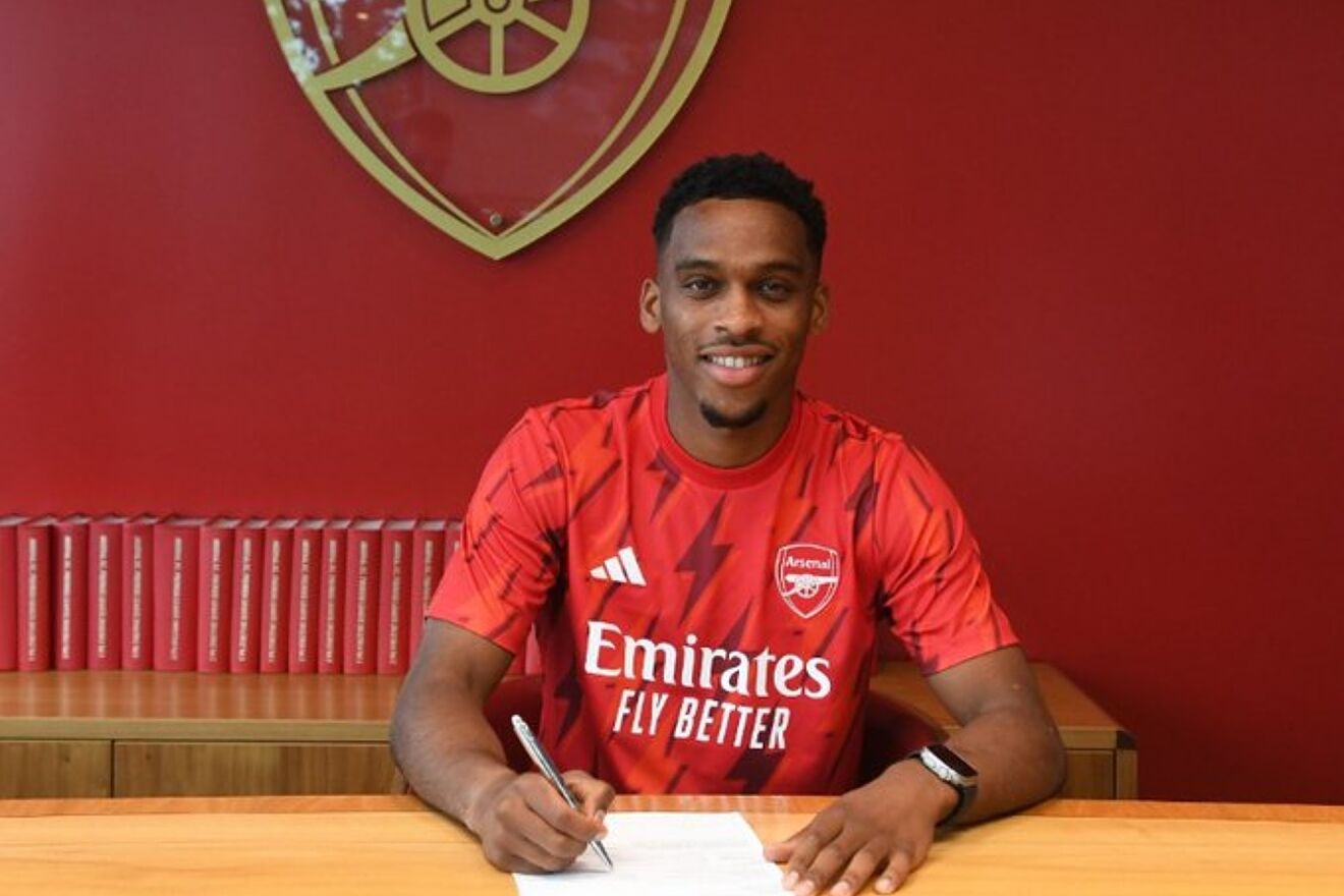 Justin Timber, en su presentaci�n con el Arsenal