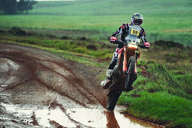 Tosha Schareina ya suma dos victorias de etapa en el Rally de Portugal