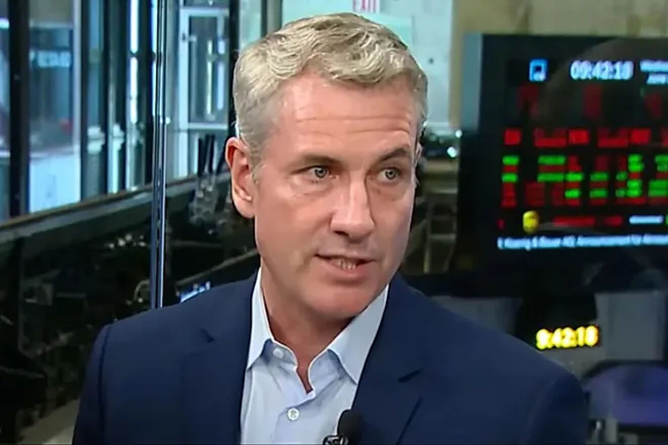 How to avoid the Kiss Cam? What you need to know to avoid having a viral moment like Andy Byron and Kristin Cabot at the Coldplay concert