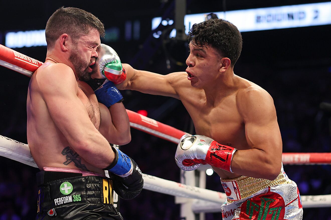 Jaime Munguia punches John Ryder.