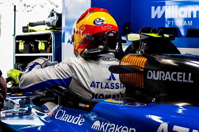 Carlos Sainz, antes de la carrera en el GP de Jap�n.