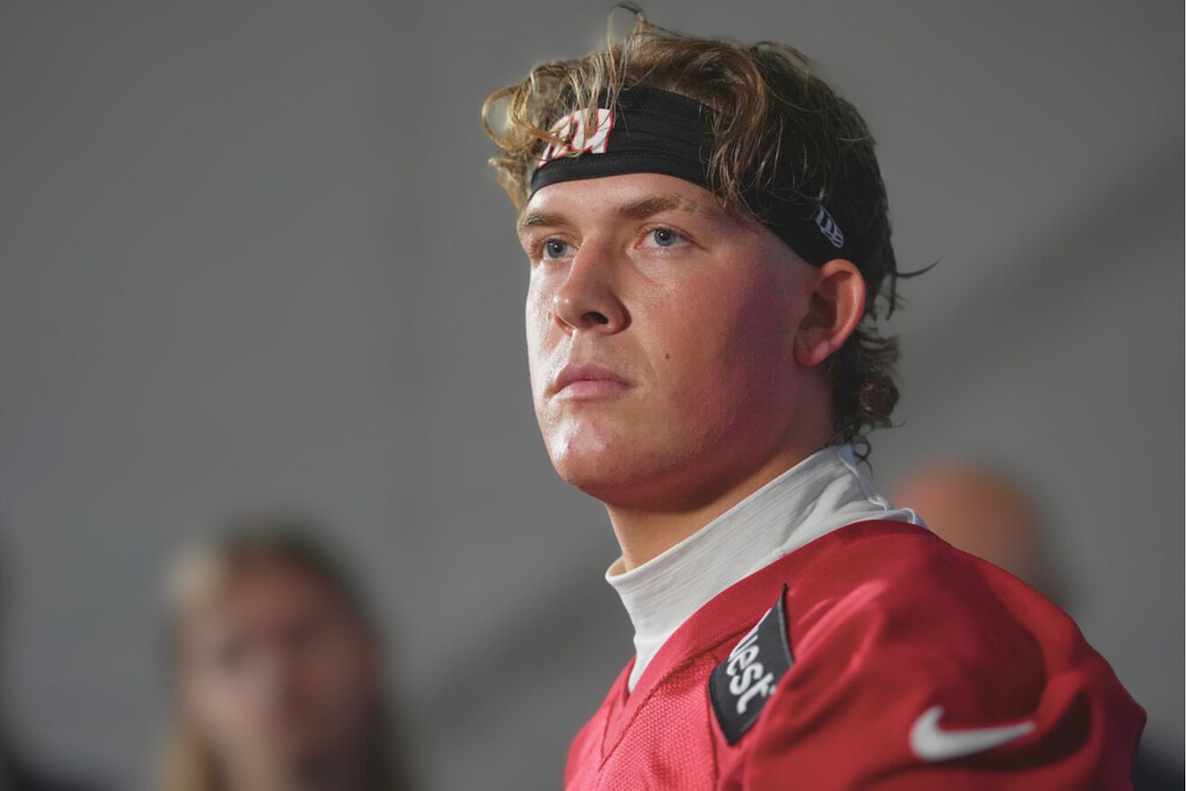 New York Giants quarterback Jaxson Dart speaks during a news...