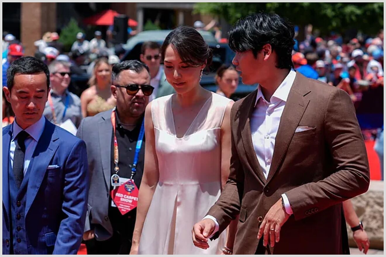 Shohei Ohtani hits the home run of his life by announcing his wife Mamiko Tanaka's pregnancy