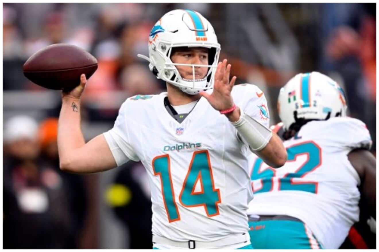 Quinn Ewers during a game with the Miami Dolphins