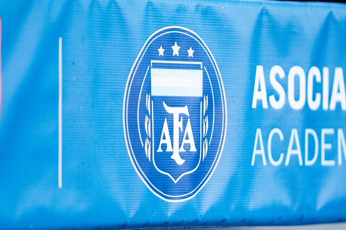 Argentines Javier Mascherano and Maxi Rodríguez shared a special moment with over 500 kids in Miami