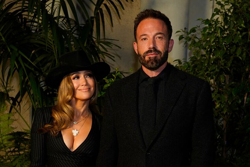 Jennifer Lopez wears sizzling little black dress to turn eyes and ears at her new album | Marca Jennifer Lopez wears sizzling little black dress to turn eyes and ears at her new album | Marca