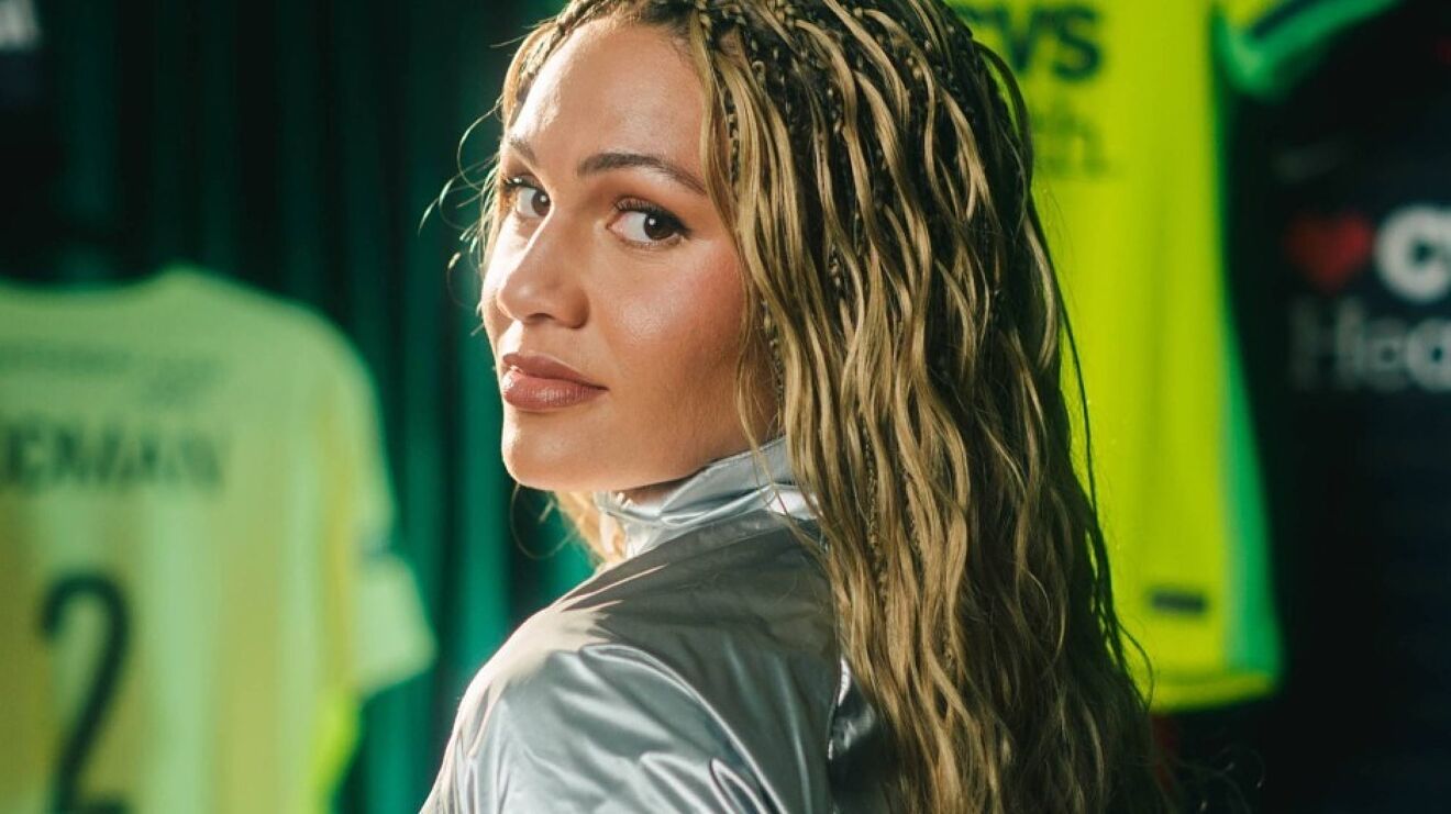 Trinity Rodman re-signs with the NWSL's Spirit and becomes the...