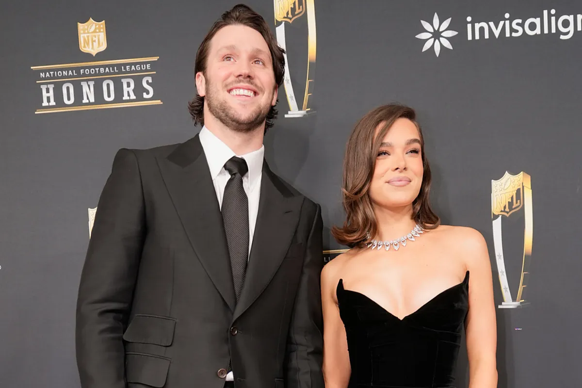 Josh Allen and Hailee Steinfeld decide to show their love in public without restraints