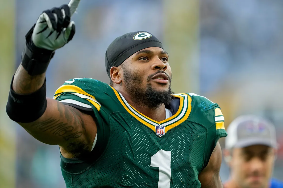 Micah Parsons shows off multilingual skills as Packers star flirts in Spanish