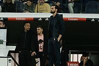 Ceballos, fuera de convocatoria, en los minutos finales de un partido en el Bernab�u.