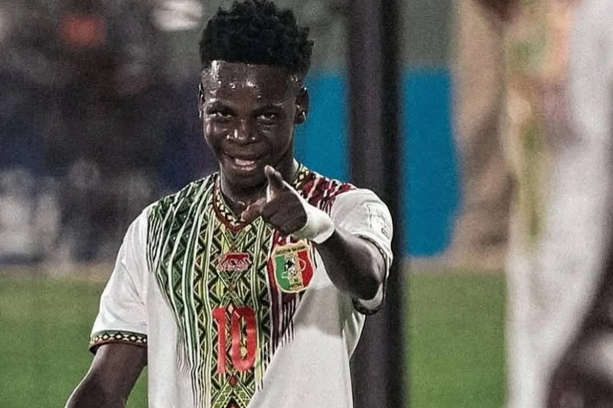 Barcelona beat Chelsea to the signing of the other Dembele