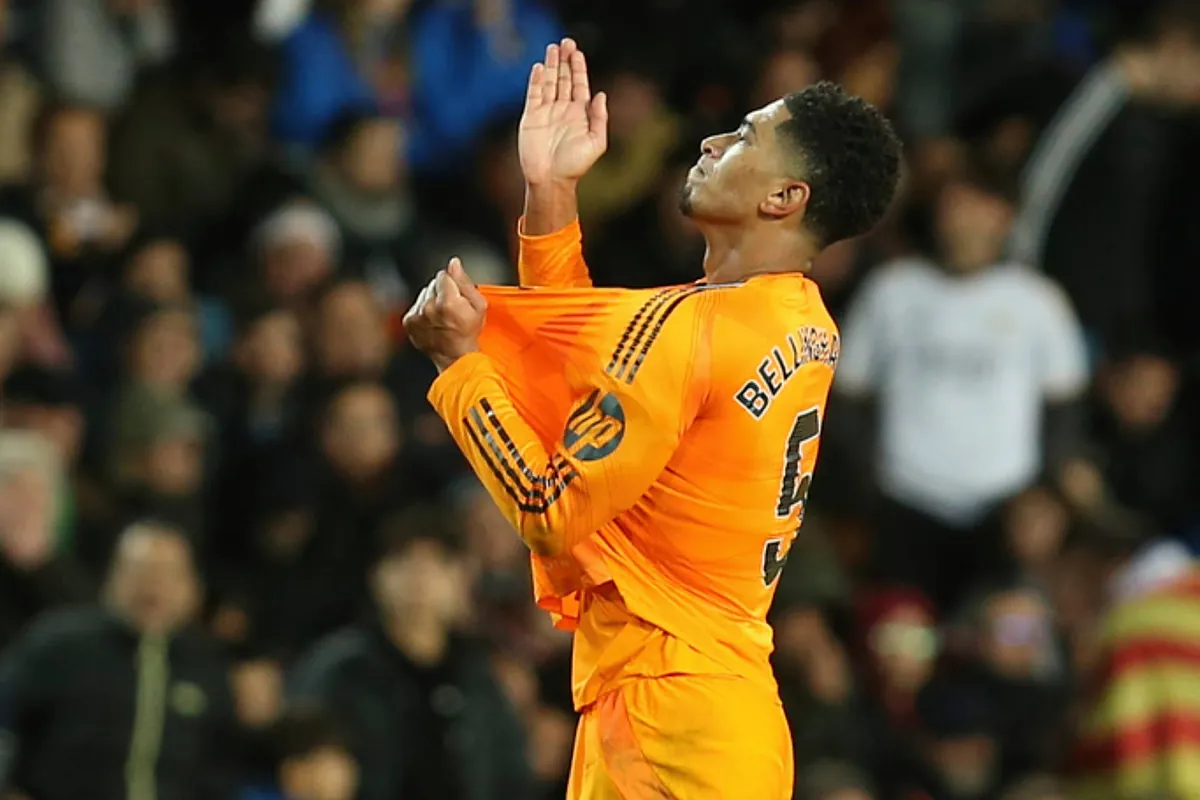 【値下げ交渉可】正規品REAL MADRID BELLINGHAM 5番ジャージ 値下げ交渉可】正規品REAL MADRID BELLINGHAM 5番ジャージ 値下げ交渉