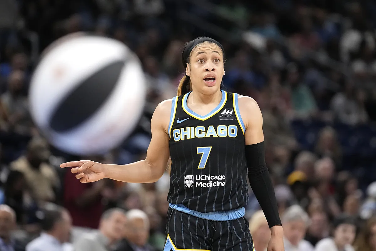 Chicago Sky's Chennedy Carter's violent streak threatens WNBA career | Marca