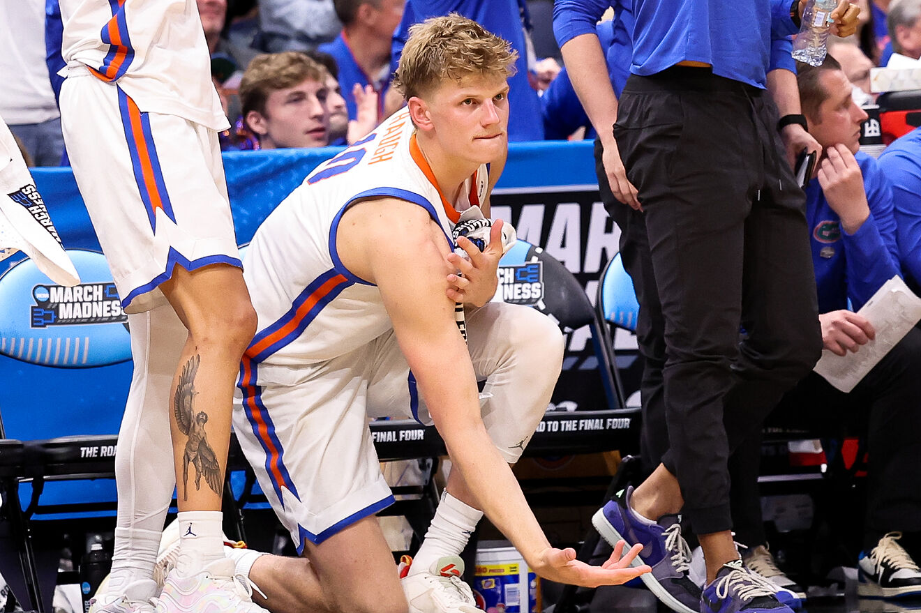 Florida Gators player Thomas Haugh celebrates a made field goal during...