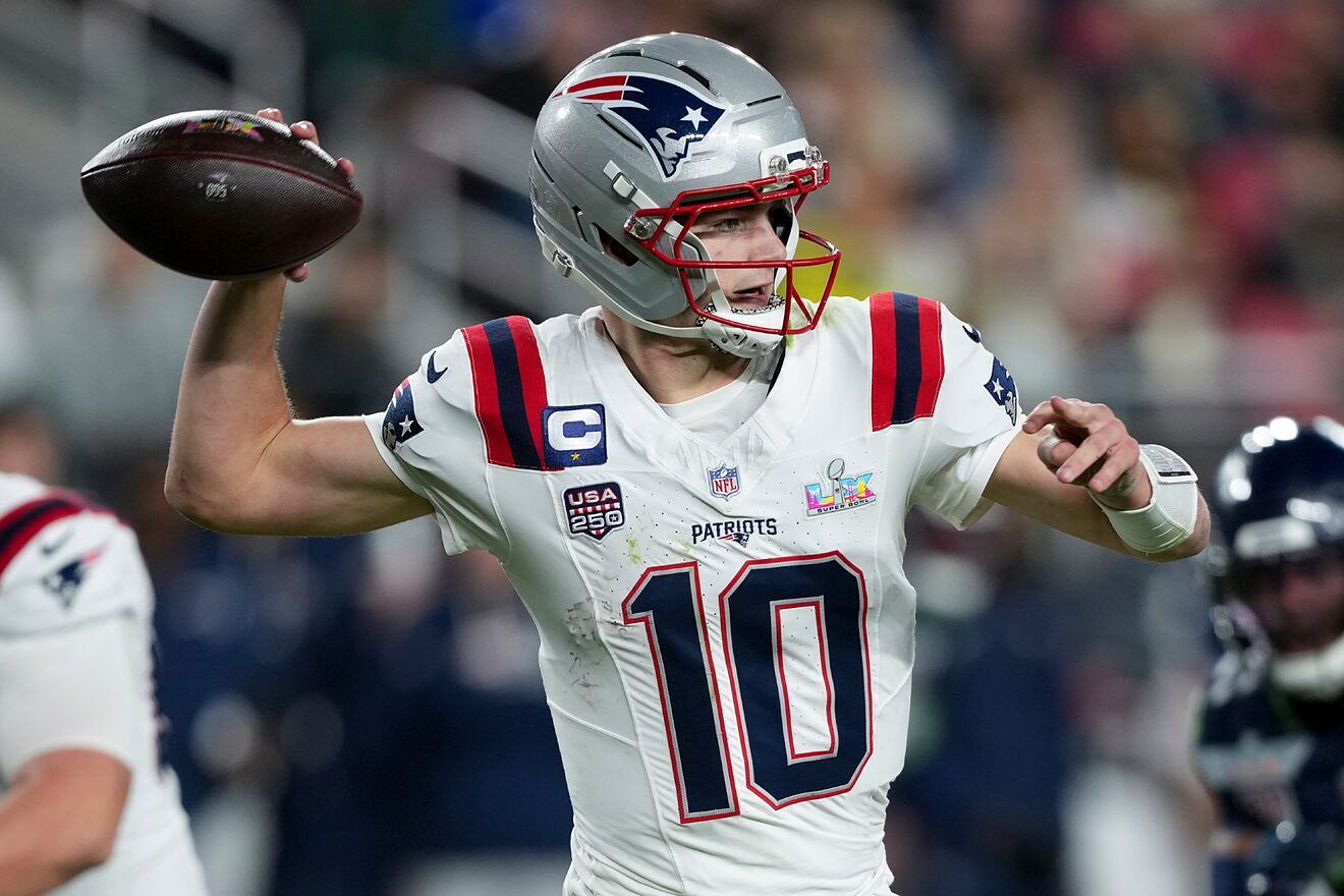 Drake Maye breaks his silence about his shoulder injury