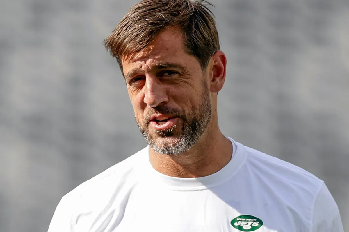 Aaron Rodgers shocks fans with impressive throws in Jets offseason ...