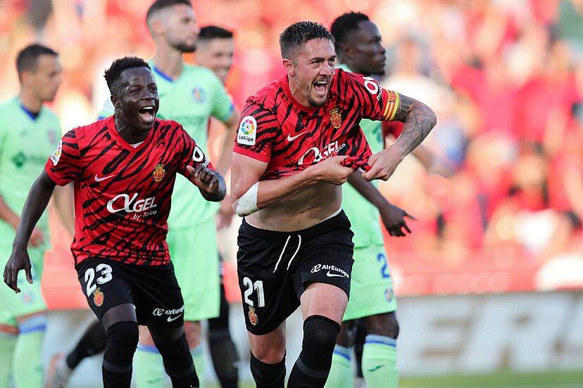 Raillo - Thiên tài chỉ huy hàng phòng ngự với sự điềm tĩnh và kiên định Raillo - Thiên tài chỉ huy hàng phòng ngự với sự điềm tĩnh và kiên định