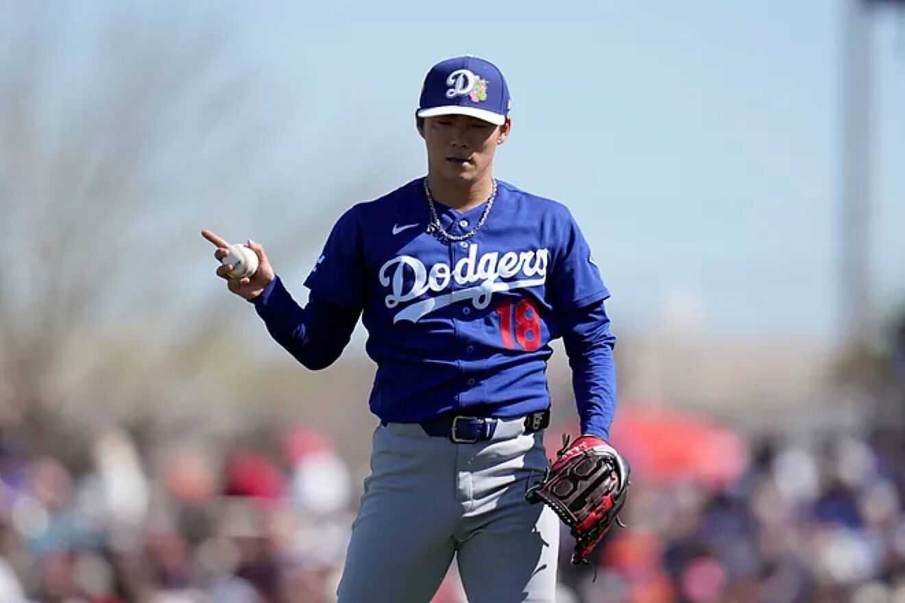 Dave Roberts makes important decision on Yoshinobu Yamamoto's role at start of season