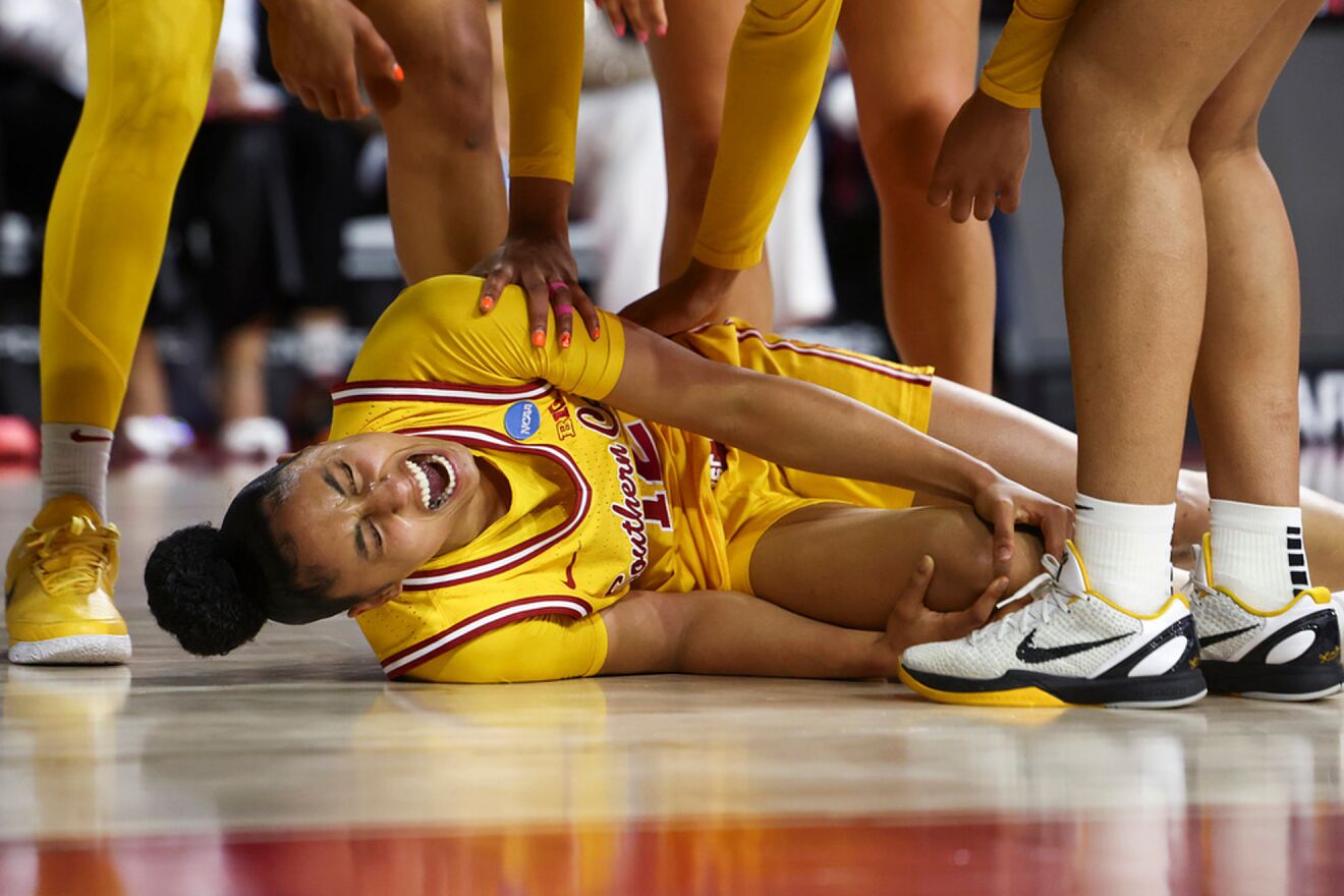 JuJu Watkins confirms season-ending injury, will miss entire upcoming...