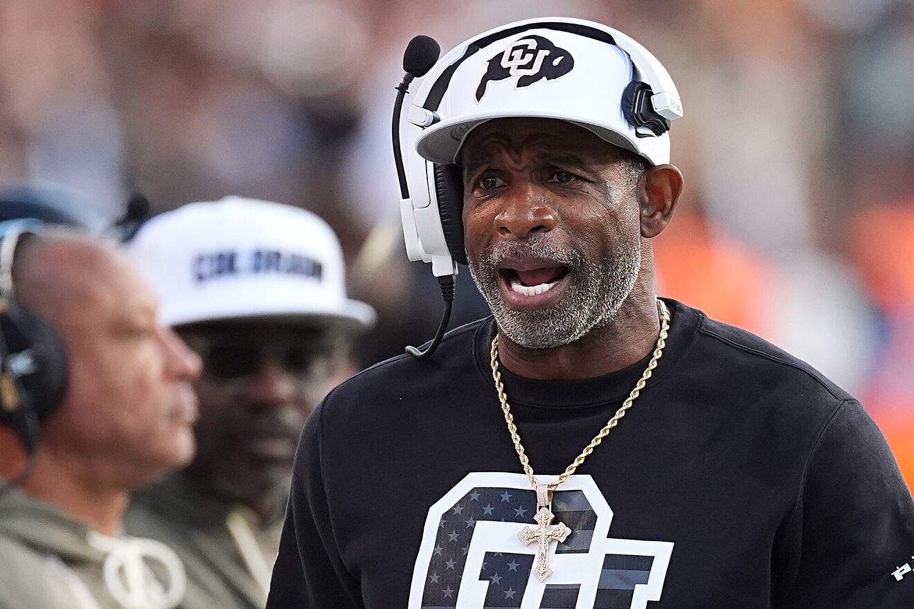 Deion Sanders slams table to jolt Colorado locker room after crushing...