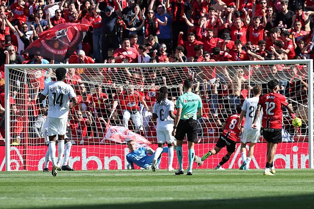 Morlanes convierte, completamente solo, el primer tanto del Mallorca.