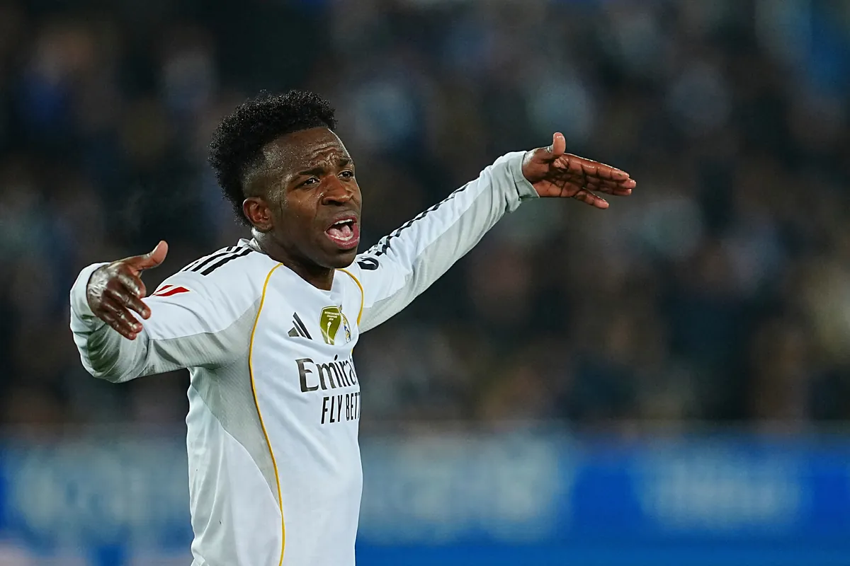 Spanish priest proposes a "social penance" for Vinicius