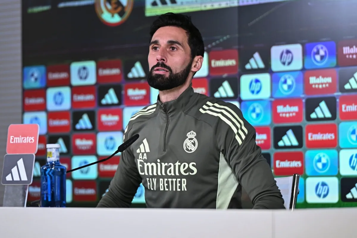 Arbeloa 'releases' Mbappe from the infirmary: "He's available"