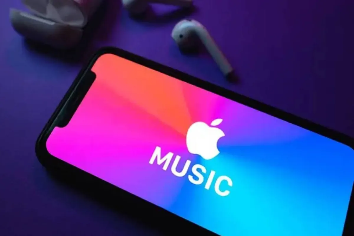 Apple Music releases eight playlists with the best songs of 2025 and also chooses the best artist of the year