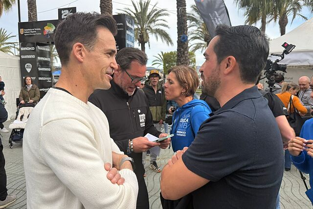 Dani Sordo junto a Al�berto Contador.