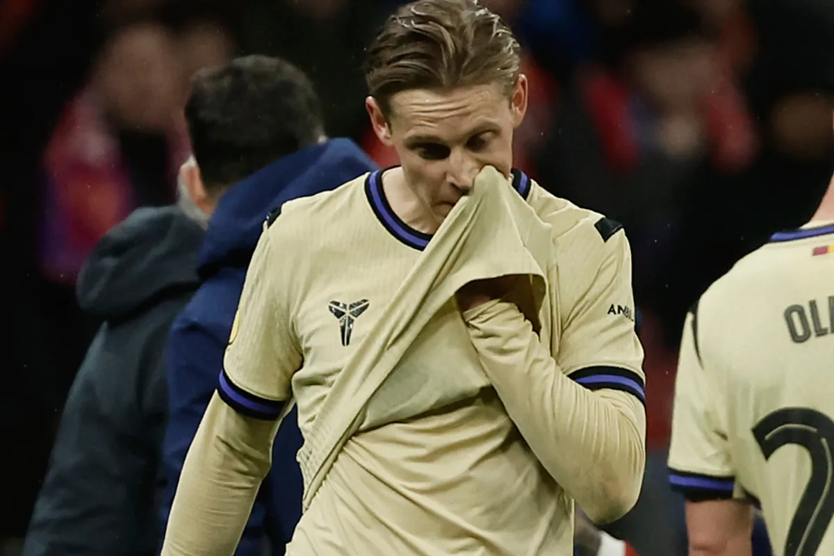 De Jong: "If the image I've seen is not AI, it's a scandal"