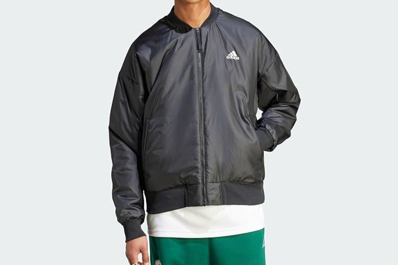 La chaqueta que no pasa de moda vuelve con fuerza este otoño.